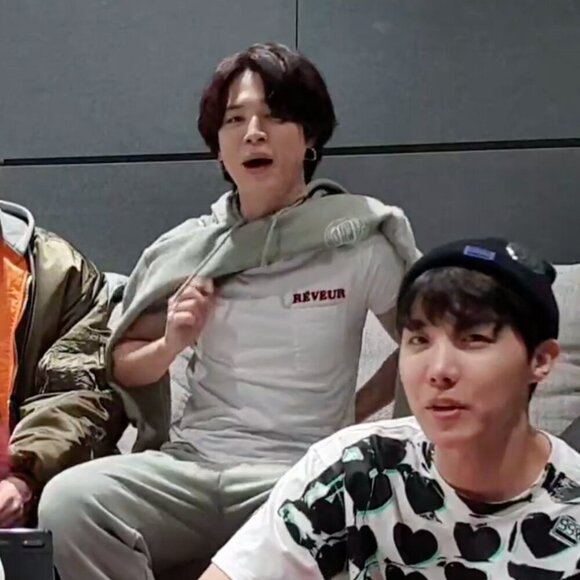 Sandro Reveur White Pocket T Shirt ASO Jimin BTS Fits Oversized M/L Unisex - Picture 3 of 13